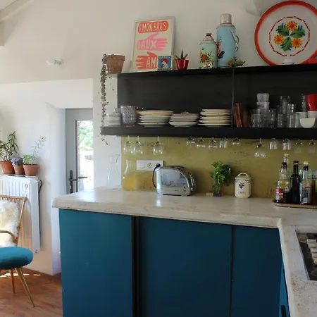 Charming Cool Provencal Stone House In Historical Forcalquier Casa de Férias Forcalquier